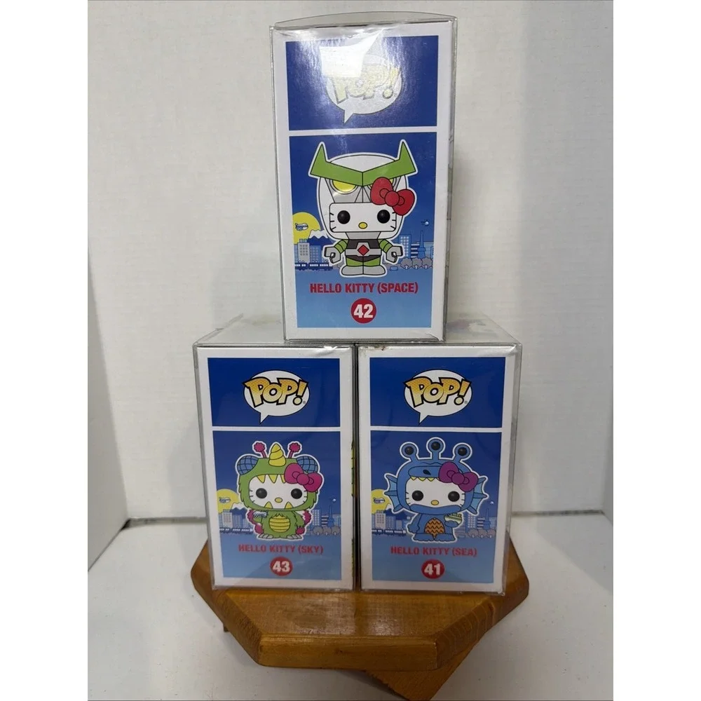 Funko Pop Hello Kitty Lot Sea Space Sky 41‎ 42 43 w/ Protectors Vinyl Figures